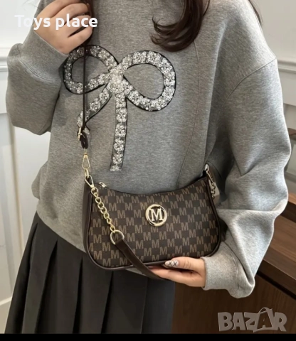 Малка чанта през рамо Michel Kors, снимка 4 - Чанти - 51915522