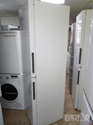 Почти нов комбиниран хладилник с фризер Миеле  Miele 2 години гаранция!, снимка 9 - Хладилници - 45031598