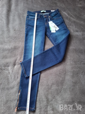 Дамски дънки GUESS размер 29, снимка 2 - Дънки - 52455298