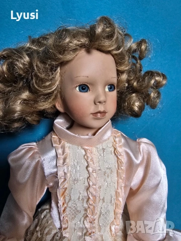 Колекционерска порцеланова кукла Gaby Rademann Ashton-Drake 1998, снимка 2 - Колекции - 53513716