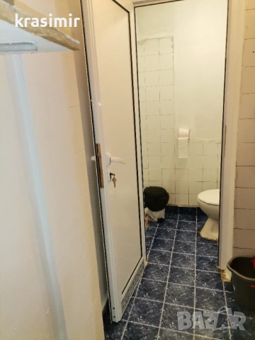 Магазин на много оживено място в центъра на  Княжево, снимка 6 - Магазини - 53610478