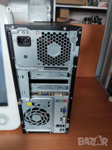 Компютър HP PRO 3500, снимка 3 - Работни компютри - 54097333