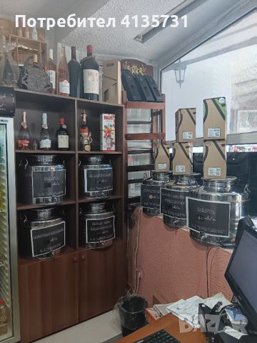 Продавам разработен магазин а наливно вино и бутилиран алкохол. Магазина се намира в гр.София-пазар , снимка 3 - Друго търговско оборудване - 46277889