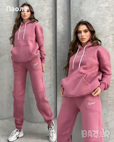 Дамски ватиран екип бродерия Nike , снимка 2 - Спортни екипи - 47800643