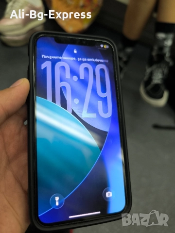 Продавам Iphone 11 pro green , снимка 2 - Apple iPhone - 52393161