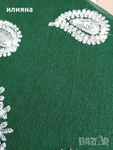 Покривка с бродерия , снимка 3 - Покривки за маси - 52659695