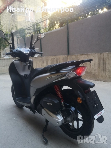 Honda Sh125i 2020г. Start-stop sistem, ABS, кара се с А1 категория , снимка 3 - Мотоциклети и мототехника - 51583227
