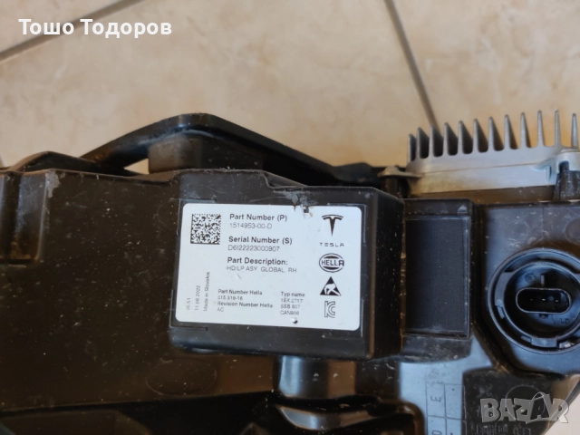 десен фар TESLA model 3, снимка 4 - Части - 51658559