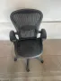 Ергономичен офис стол Herman Miller Aeron classic size B, снимка 7