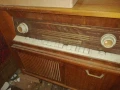 Продавам ретро радио-грамофон шкаф Хармония 103, снимка 3
