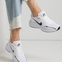 Дамски маратонки: NIKE 0542, снимка 2 - Маратонки - 45862246