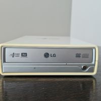 LG DVD записвачка, Super Multi DVD ReWriter GSA-5163D, снимка 1 - Плейъри, домашно кино, прожектори - 45429671