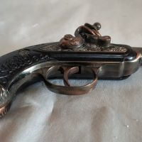 Красив метален кремъчен пистолет за украса и декорация , снимка 7 - Колекции - 45839728