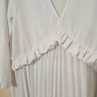 Бяла рокля ASOS, снимка 2 - Рокли - 45607616