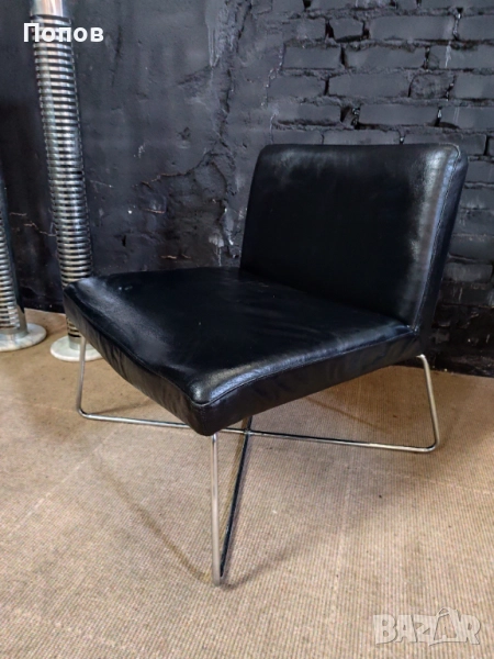 Нископрофилен черен стол, снимка 1