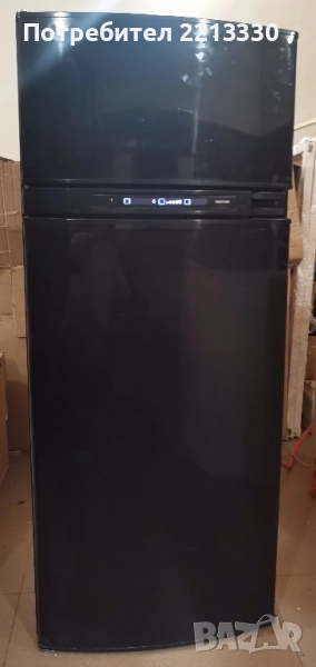 Хладилник Thetford на 12V 220V и газ (30mbar)за кемпер каравана , снимка 1
