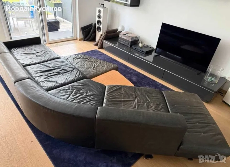 Poltrona Frau “Kennedee” – оригинален италиански диван с табуретка, снимка 1