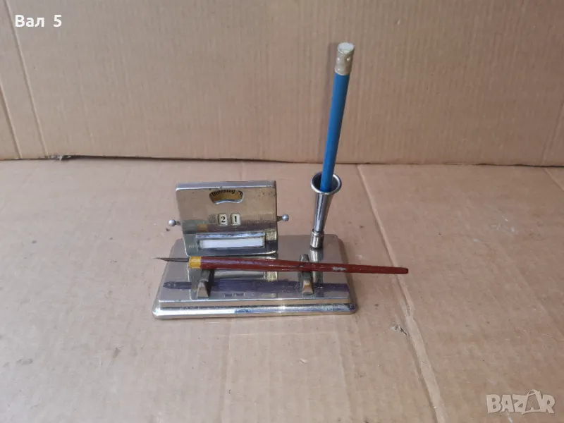 Стар настолен метален датник , календар Германия DRGM, снимка 1