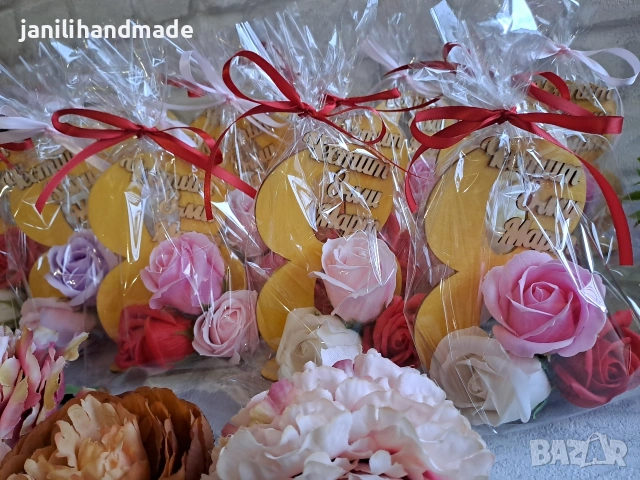 Подаръци 8ми Март, снимка 6 - Подаръци за жени - 53059979