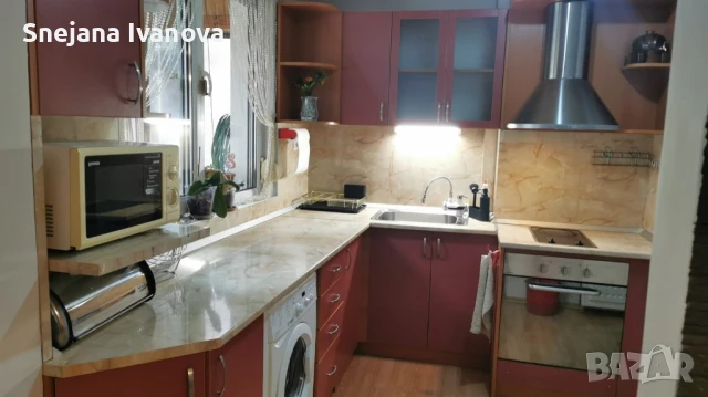 Под наем двустаен апартамент топ център Алана, снимка 1