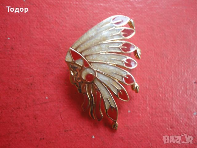 Позлатен нагръден  знак значка Индиански вожд с емайл , снимка 2 - Колекции - 46408062