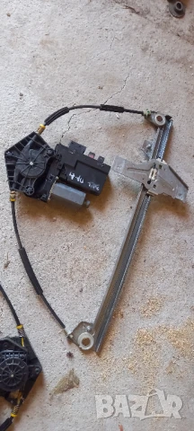 Стъклоповдигач Peugeot 307, снимка 2 - Части - 51254182