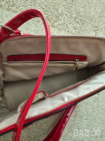 дамска чанта , снимка 2 - Чанти - 50048174