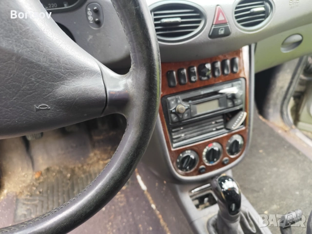 Мерцедес А160 102к., снимка 8 - Автомобили и джипове - 54026192