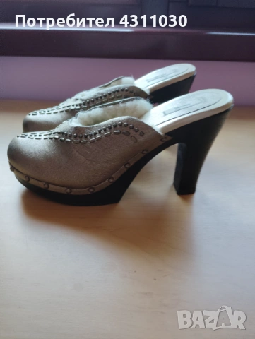 Нови златисти дамски чехли 40 номер, снимка 3 - Дамски обувки на ток - 53412850