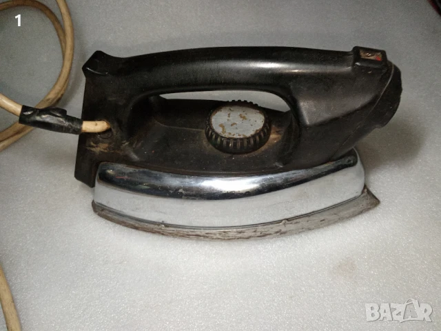 Стара руска ютия, снимка 4 - Антикварни и старинни предмети - 51332089