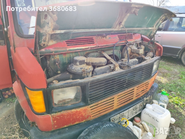 Мерцедес-Бенц 207Д на части