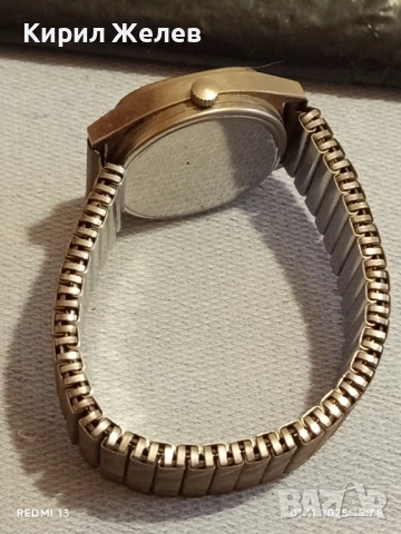 Стар механичен часовник GUCCI HONG KONG рядък с ластична верижка 51514, снимка 7 - Антикварни и старинни предмети - 52333331