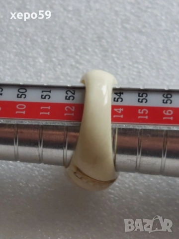 Рядък дамски пръстен от слонова кост,украсен с 14 каратово злато, снимка 9 - Пръстени - 52432228