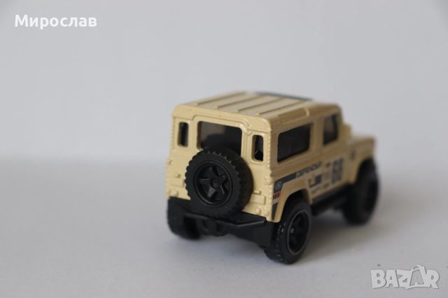 1/64 HOT WHEELS LAND ROVER DEFENDER 90 КОЛИЧКА МОДЕЛ, снимка 5 - Колекции - 52919415
