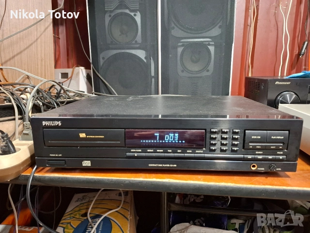 Продава се CD Philips CD690. 