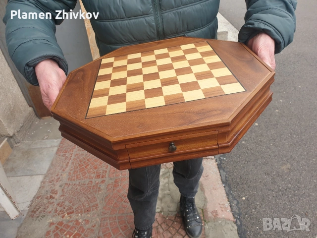 Поръчково изработен дървен шах 