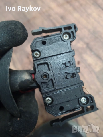  Лостче за светлини за Dacia Duster, снимка 6 - Части - 53951152