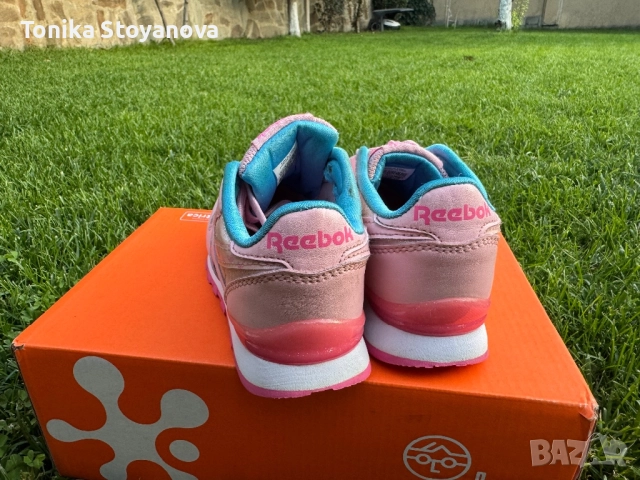 Маратонки Reebok, размер 29 със светещи подметки, снимка 2 - Детски маратонки - 51653004