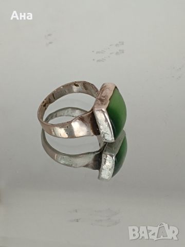 красив сребърен пръстен с естествен зелен камък , снимка 1 - Пръстени - 46246455