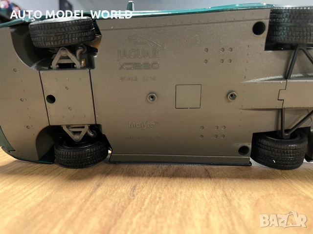 МАISTO колекционерски модел JAGUAR XJ220 2004 г. 1:18 мащаб, снимка 8 - Колекции - 52879186
