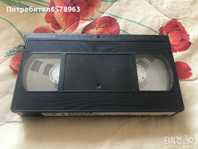 3 касови филма в една видеокасета VHS (ПРЕЗАПИСВАНИ), снимка 2 - Други жанрове - 46547526