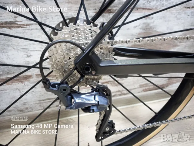 Карбонов шосеен велосипед BMC Roadmachine 01 Disc Ultegra Fulcrum Zero CMPTZ, снимка 4 - Велосипеди - 48162704