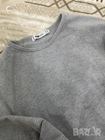 Дамска блуза, снимка 3 - Блузи с дълъг ръкав и пуловери - 53108347