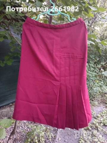 Дебела червена пола, снимка 1