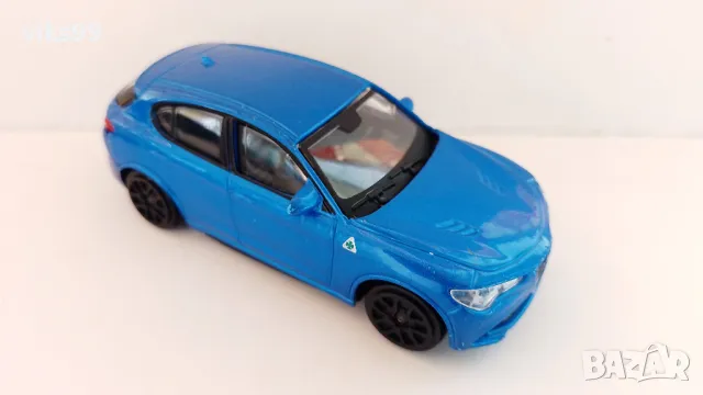 Bburago Alfa Romeo Stelvio - Мащаб 1:43, снимка 5 - Колекции - 47878498