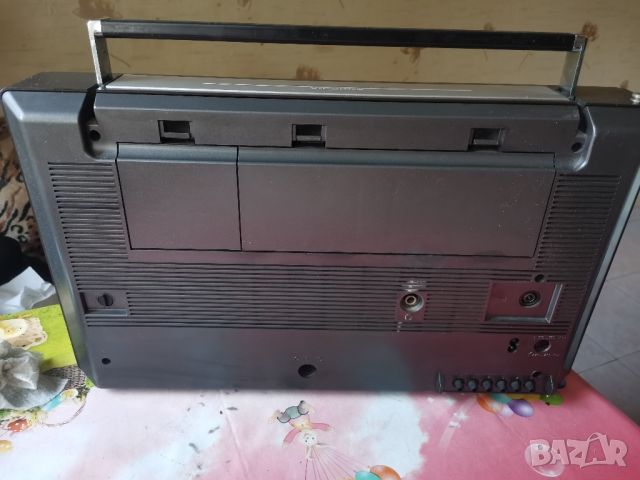 GRUNDIG RR 2000, снимка 2 - Радиокасетофони, транзистори - 46229870