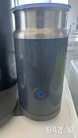 Кафе машина Nespresso, снимка 4 - Кафемашини - 49735774