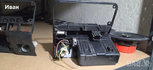 VW Golf 3 централна конзола, снимка 2 - Части - 53421923