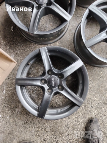 Джанти Хонда 15 , снимка 3 - Гуми и джанти - 53505026