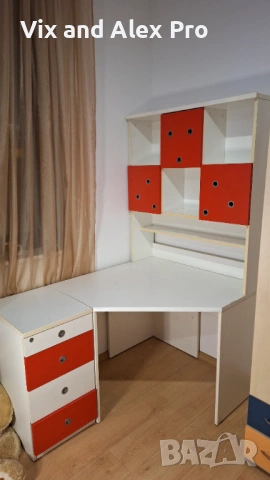 Детско бюро с надстройка , снимка 2 - Мебели за детската стая - 53741905